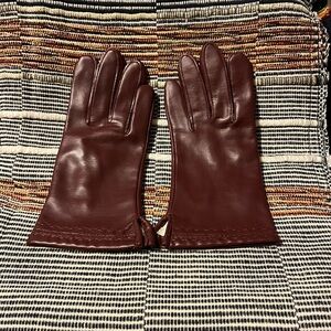 Vintage Collectables Faux Leather Gloves